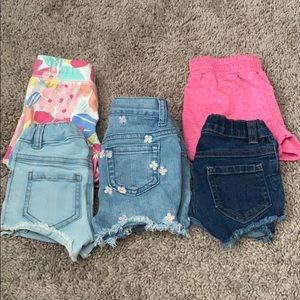 5 pairs of Toddler Girls Shorts. Size 2T